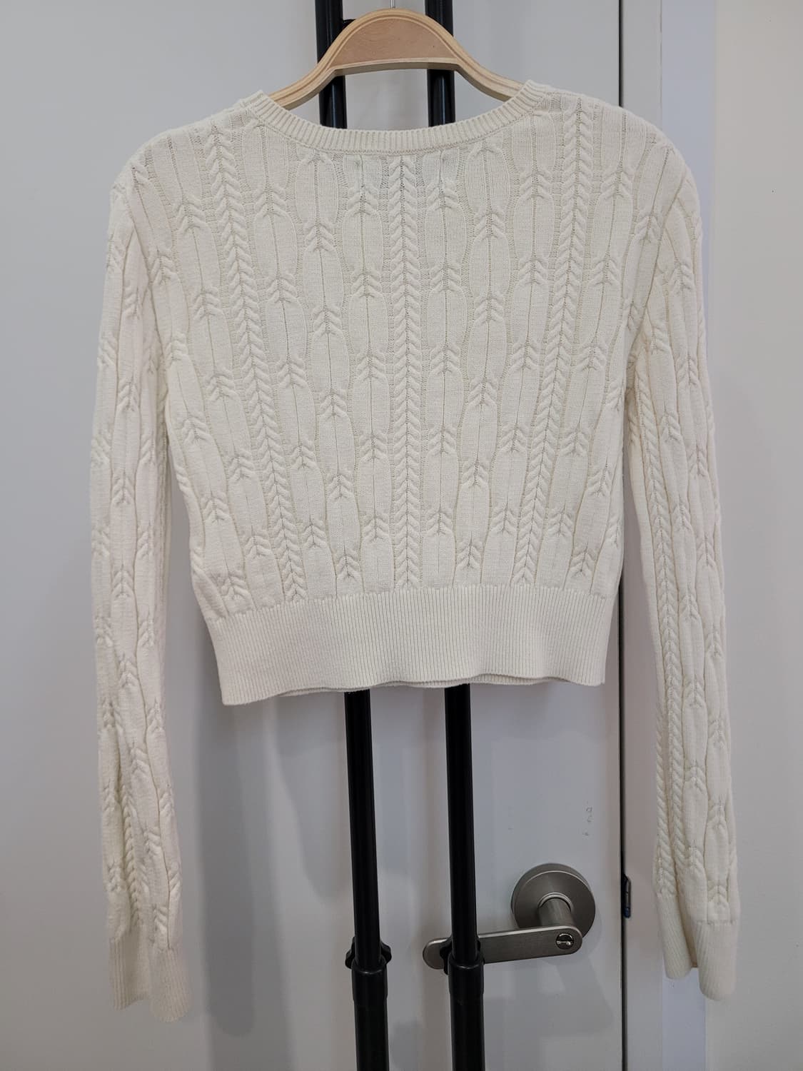 키르시 스몰체리 아이보리 케이블 크롭 니트 1사이즈 55사이즈 상품이미지6