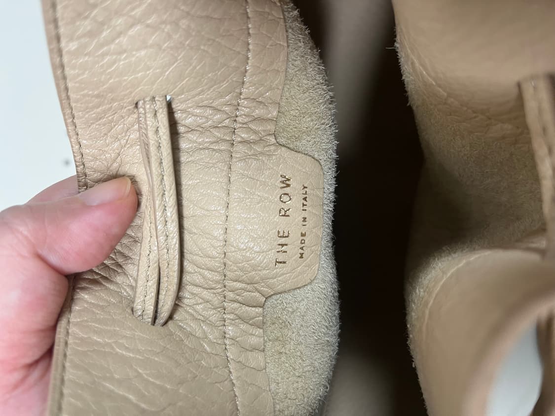 The Row 더로우 드로스트링 백 베이지 색상 상품이미지6