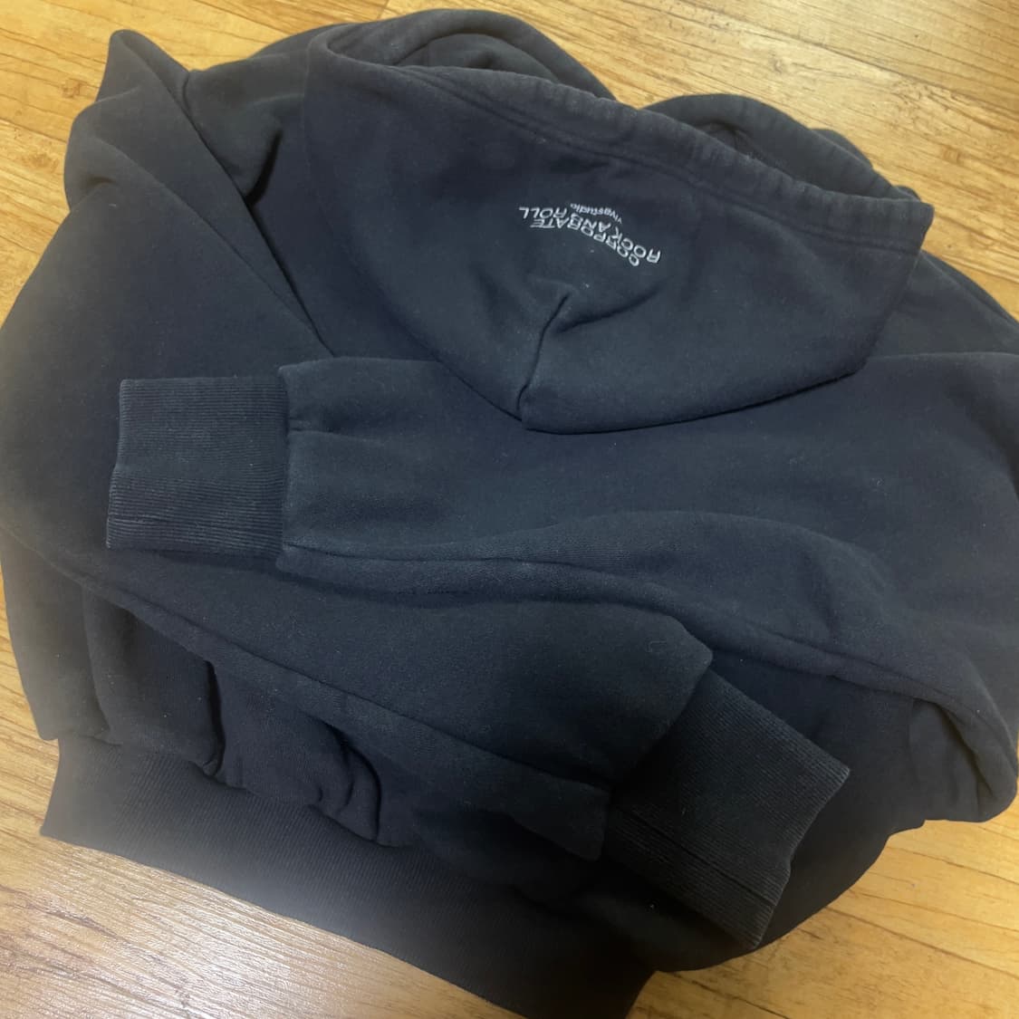 비바스튜디오 블랙 후드티 상품이미지2