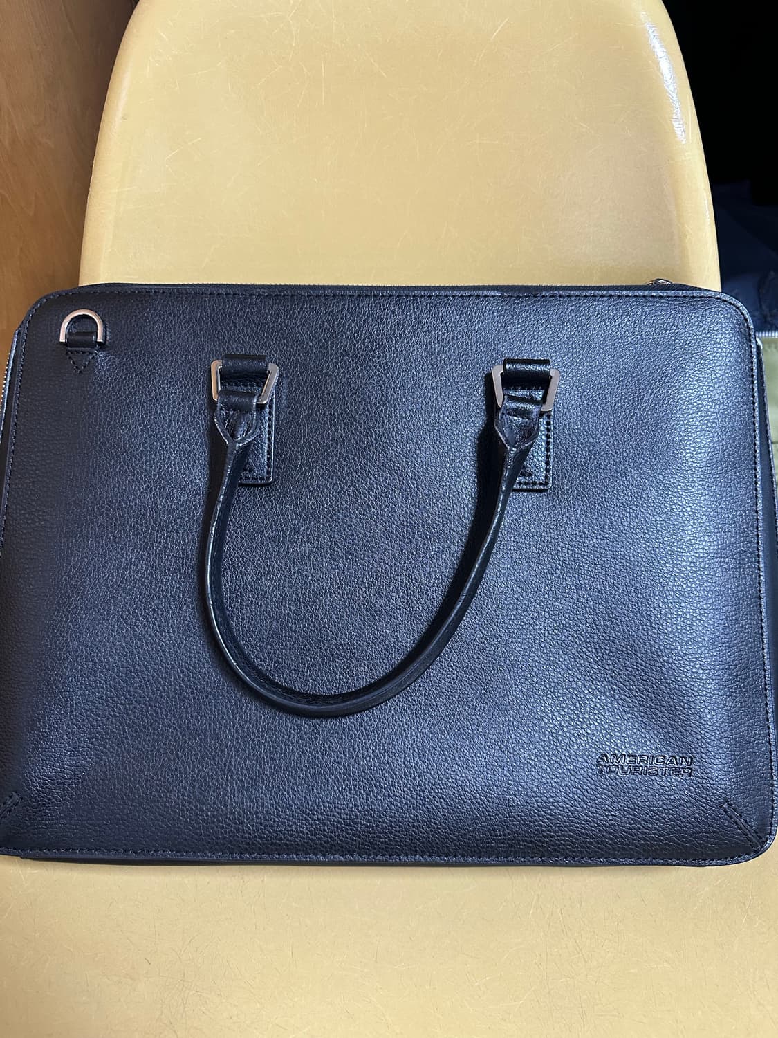 아메리칸 투어리스터 서류가방 팝니다 상품이미지1