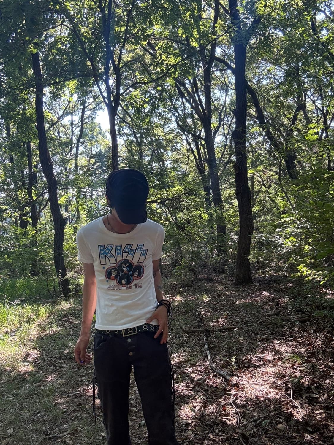 “Unknown” Kiss Print Band Tee 상품이미지5