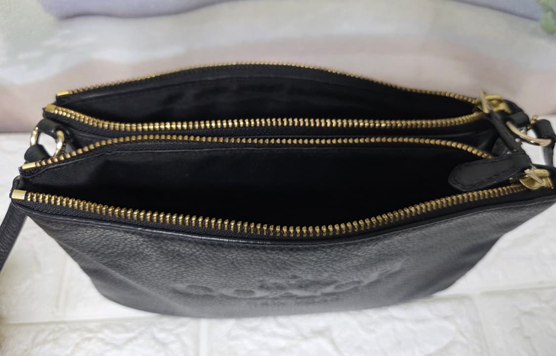 코치 페블 레더 여성크로스백 가죽 더블포켓 여성가방 GD98 상품이미지8