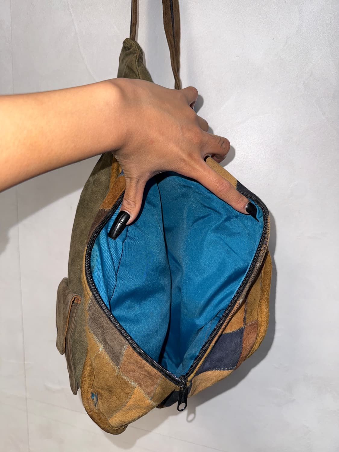 Khaki brown suede patchwork two ways 바디백 상품이미지7