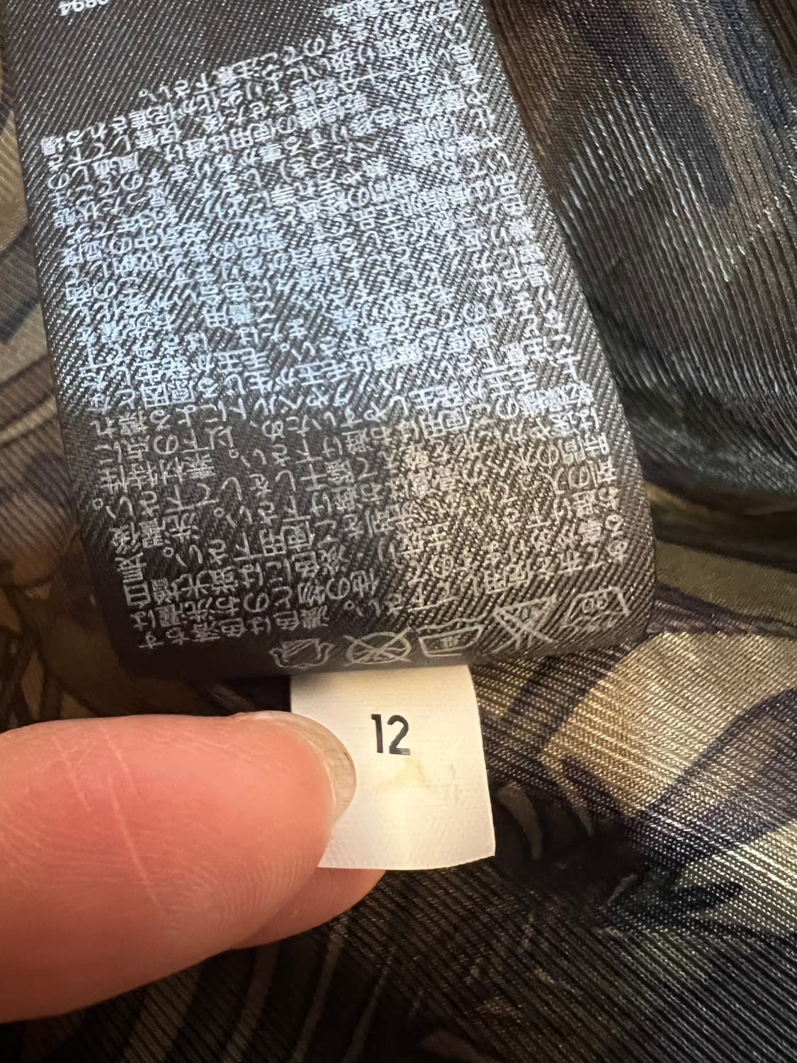 유니클로xCARINE ROITFELD 콜라보 여성 카키 봄버점퍼 크롭점퍼 상품이미지8