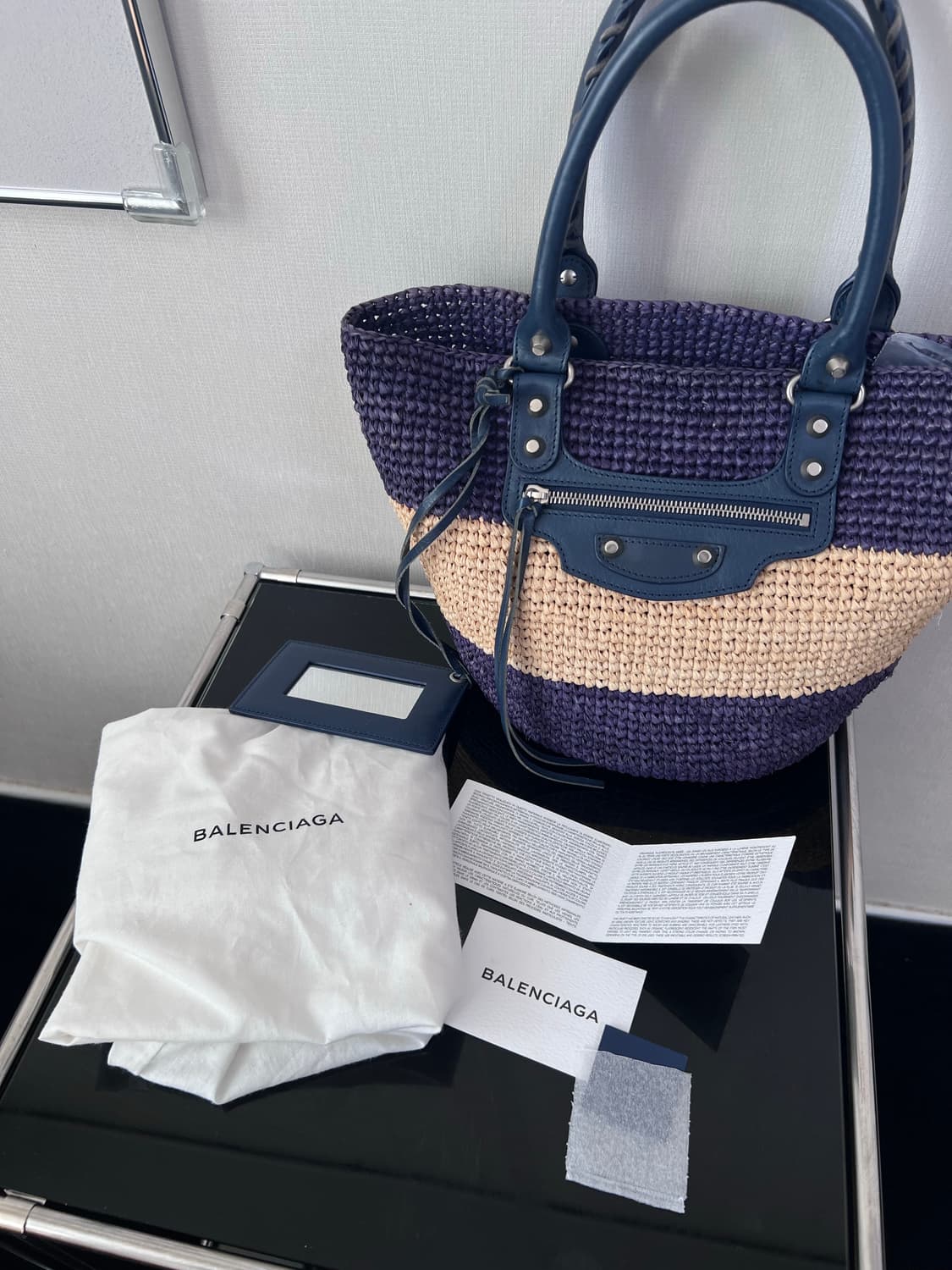 발렌시아가 라피아 파니에 숄더백 상품이미지3