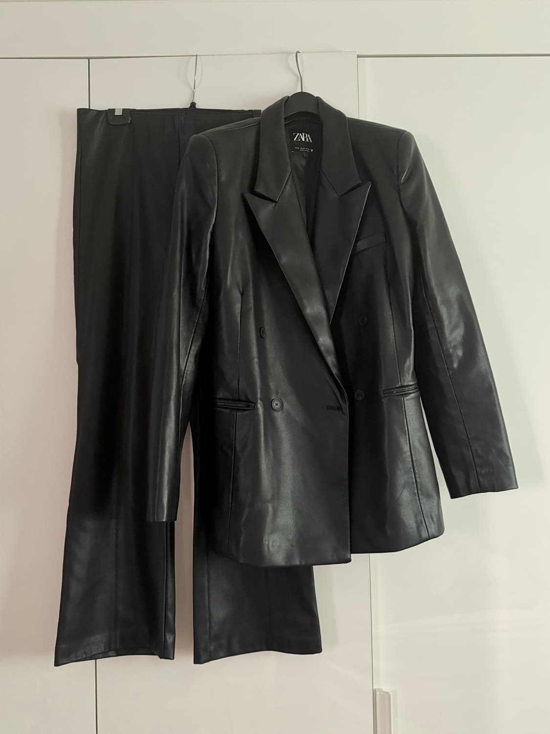 ZARA 레더 셋업 자켓(M) & 팬츠(L) 상품이미지1