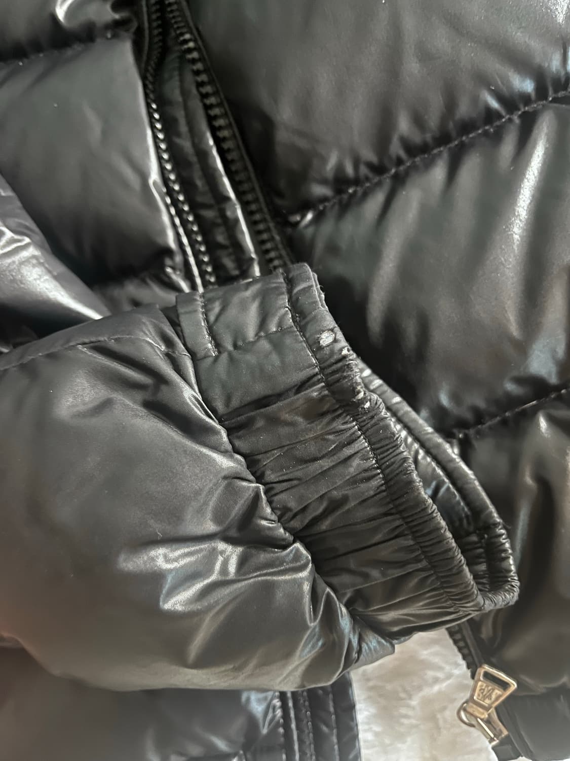 몽클레어 뉴 마야 후드탈부착 유광패딩 14y 블랙 상품이미지10