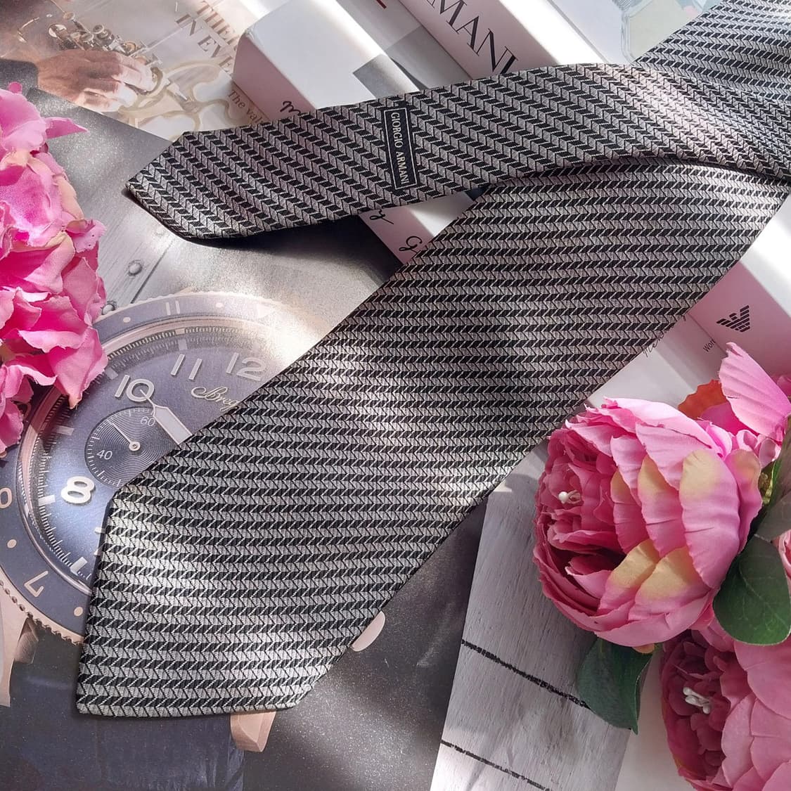 아르마니 꼴레지오니 블랙 패턴 넥타이 9.9cm A+등급 K2599
 상품이미지4