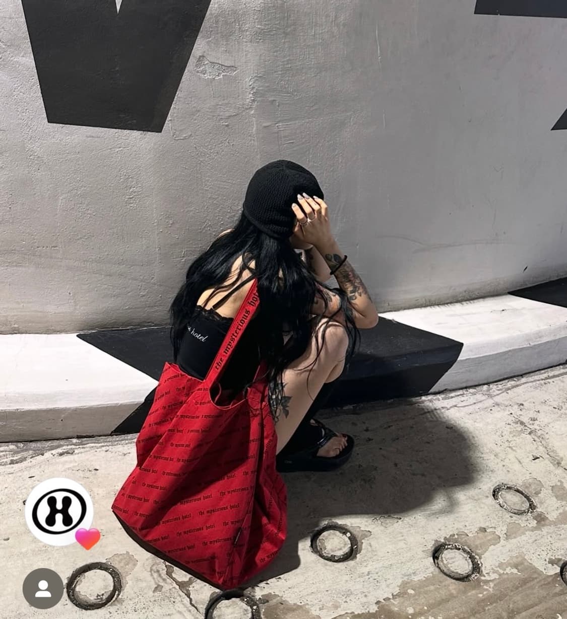 더미스테리어스호텔 풀로고 에코 백 상품이미지1