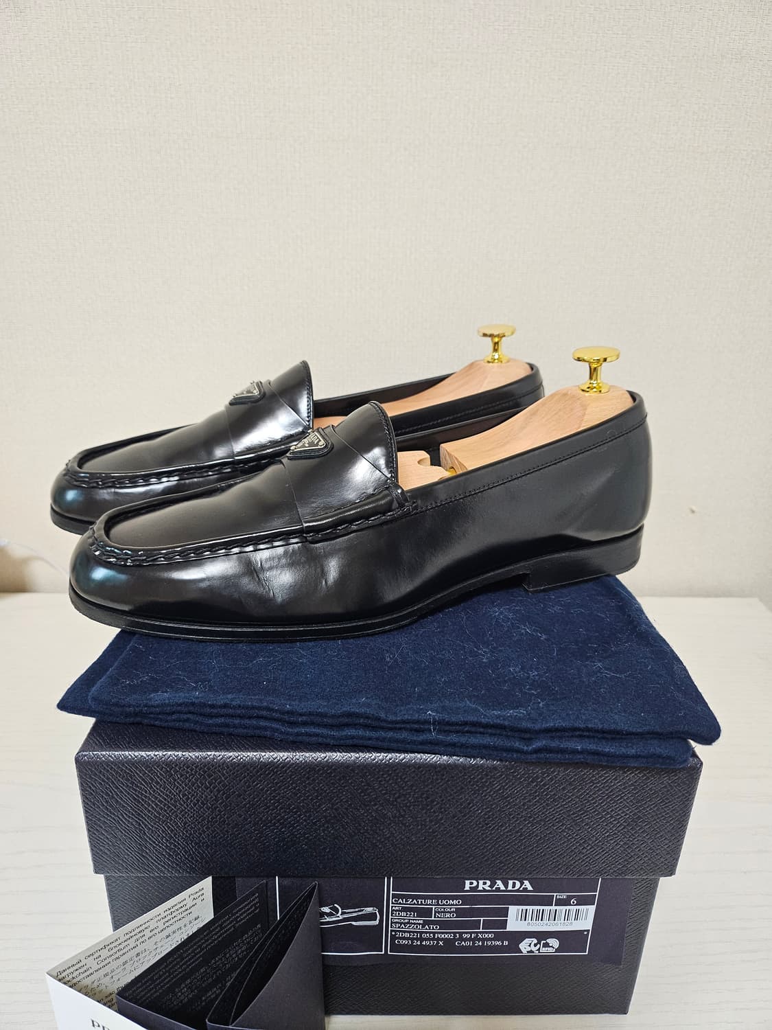 (정품) 프라다 삼각로고 레더로퍼 상품이미지3