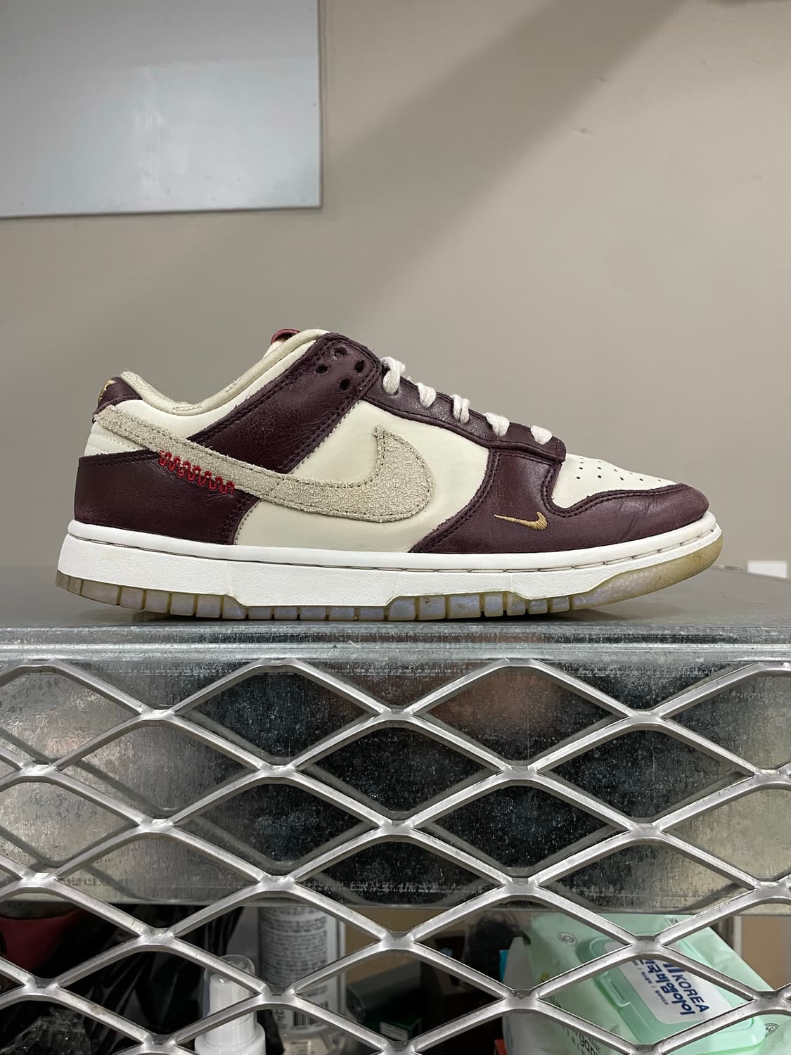 나이키 덩크 로우 LX 이어 오브 더 스네이크 245 상품이미지4