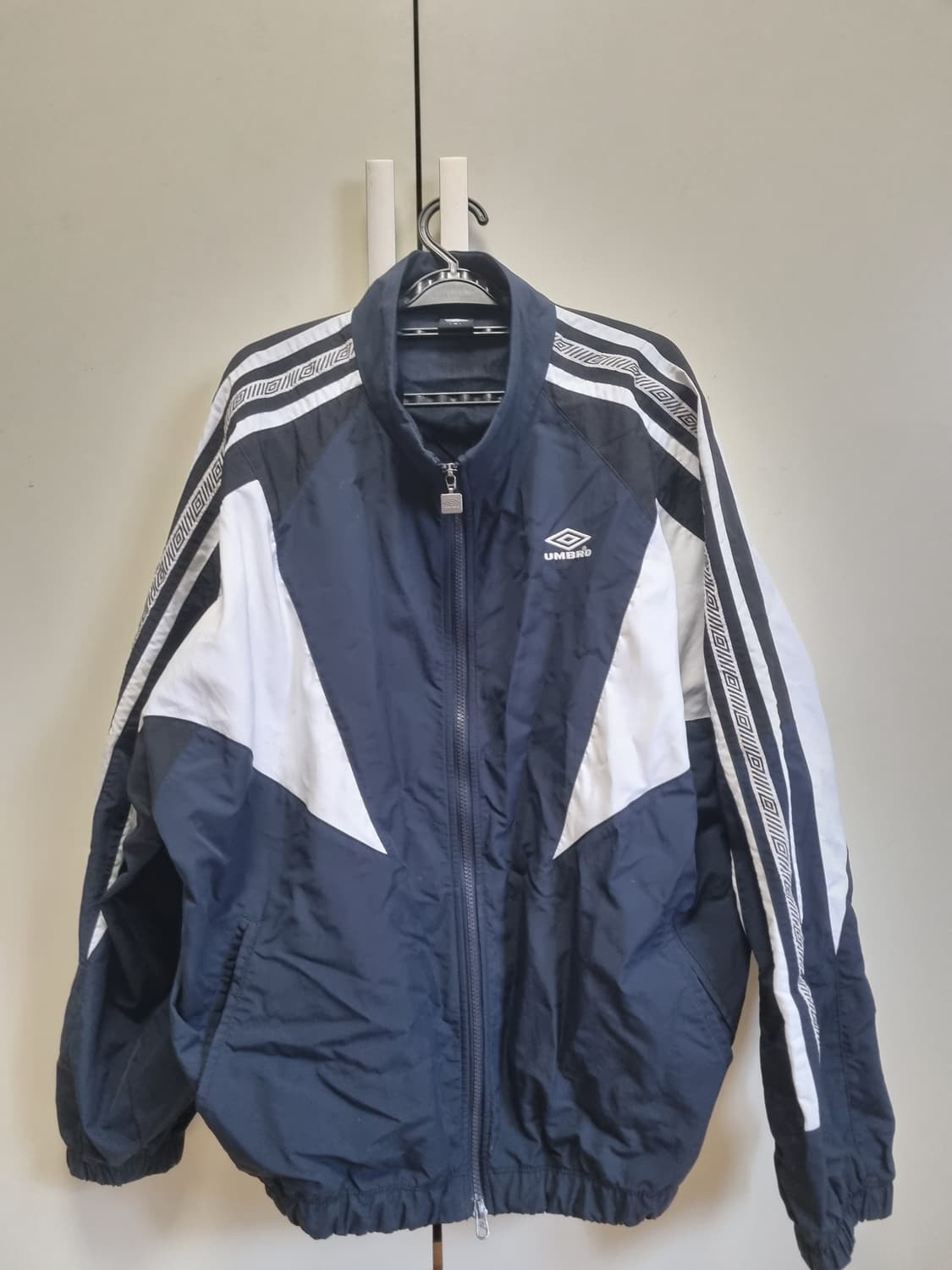 엄브로 바람막이 110 상품이미지1