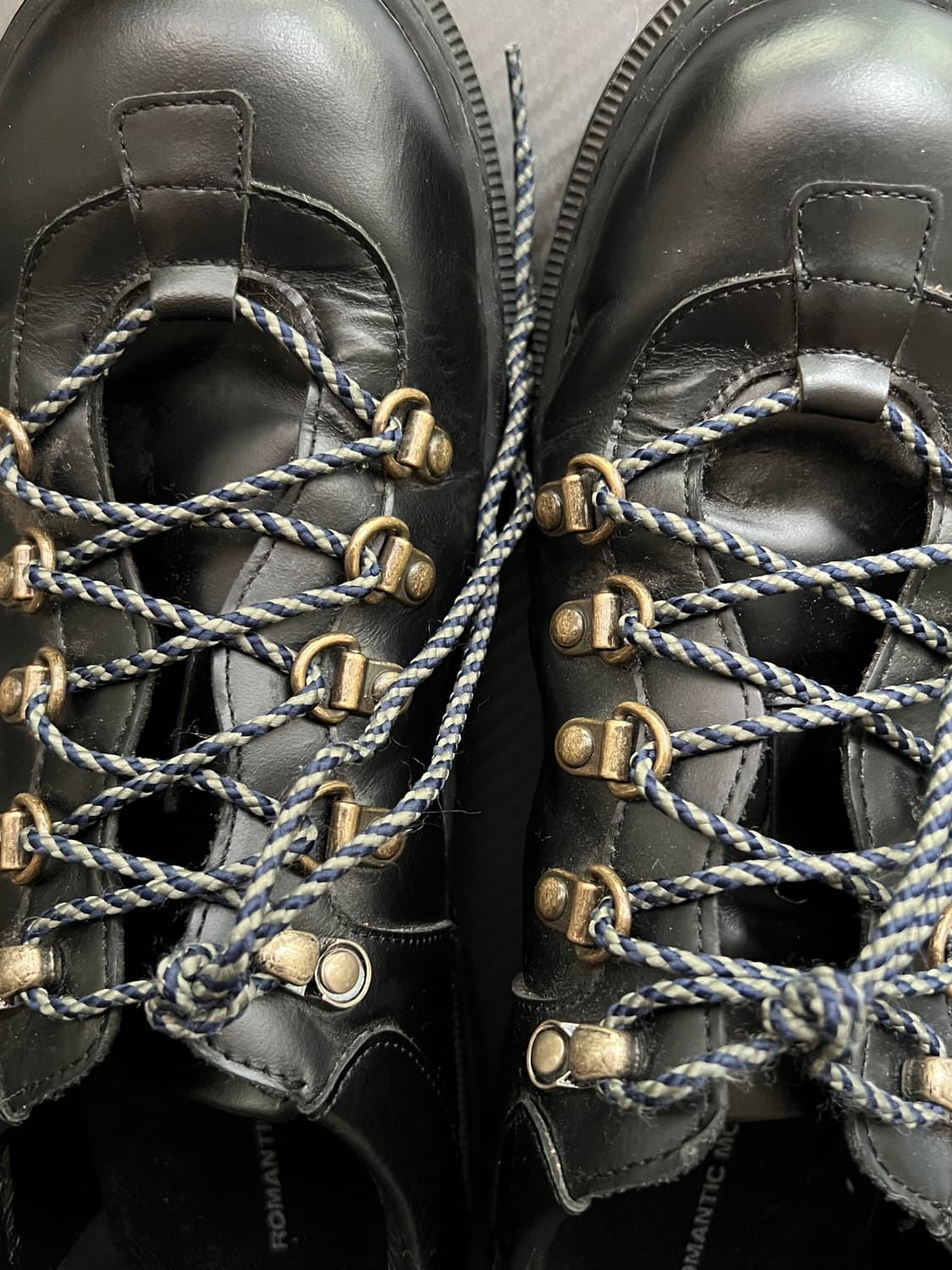 로맨틱무브 하이킹슈즈 오일블랙 275~280 상품이미지4