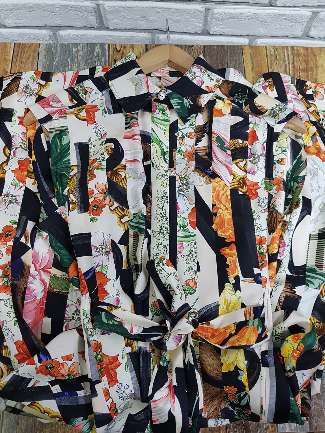 [36/55~66/정품] 버버리 그래피티 벨티드 실크원피스 상품이미지8