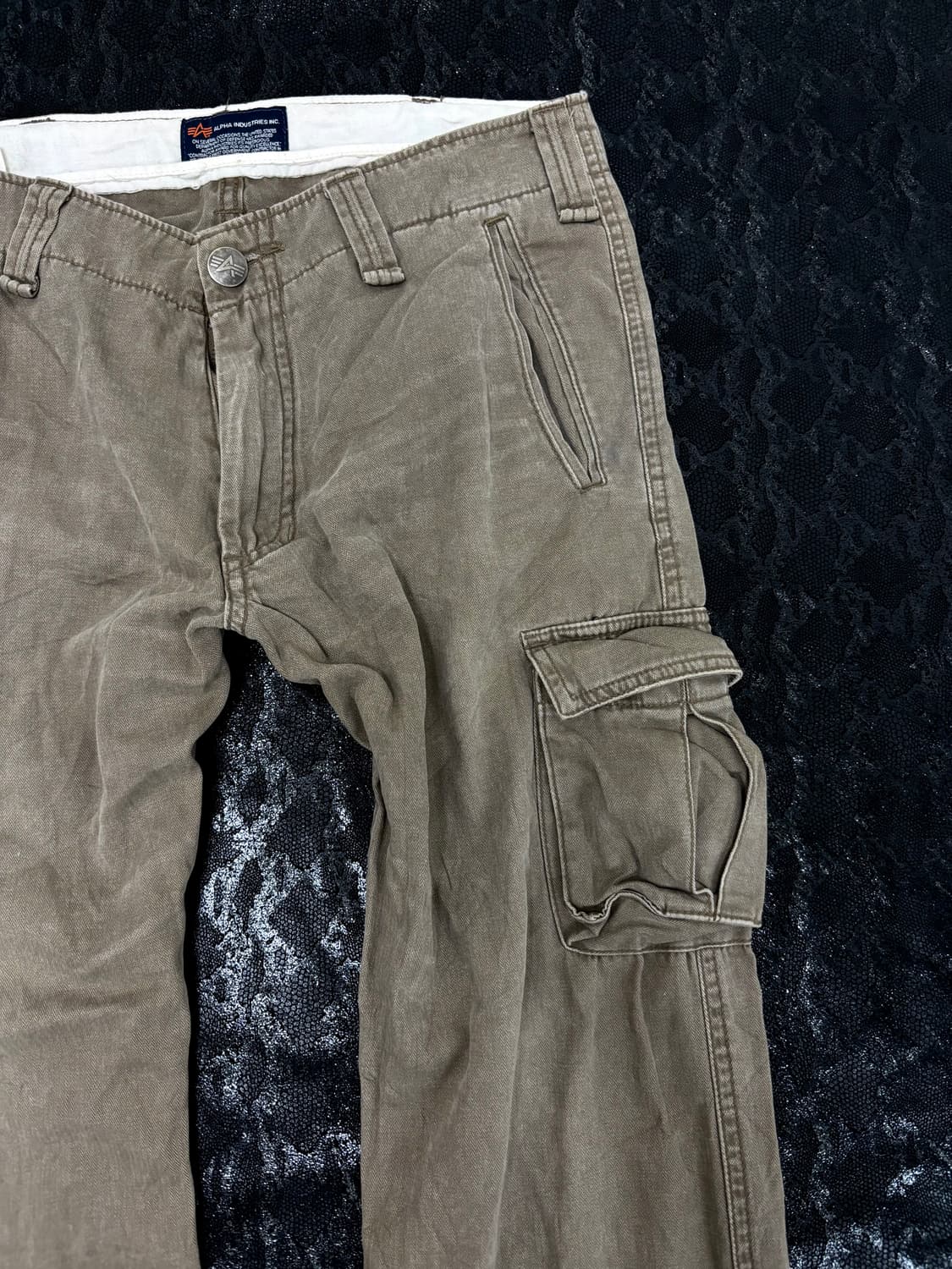 “Alpha industries” Y2K Mood Beige Cargo  상품이미지3