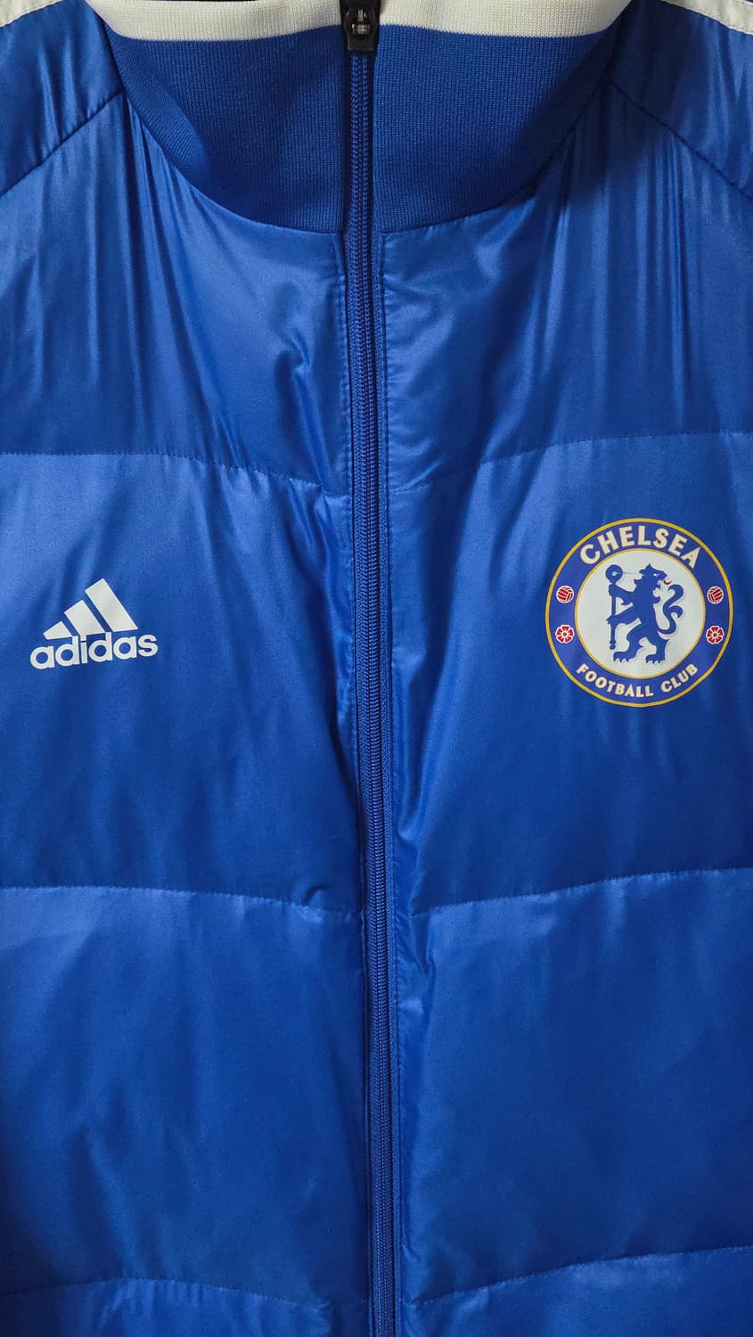 (착샷) 아디다스 x 첼시 다운 필드 자켓 CFC 레트로 패딩 상품이미지3