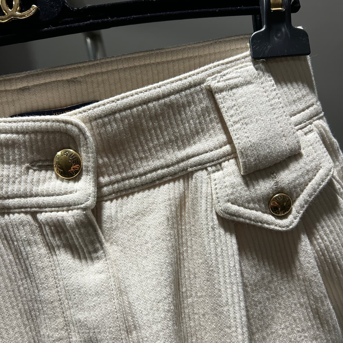 루이비통 코듀로이 사파리 쇼츠 상품이미지4