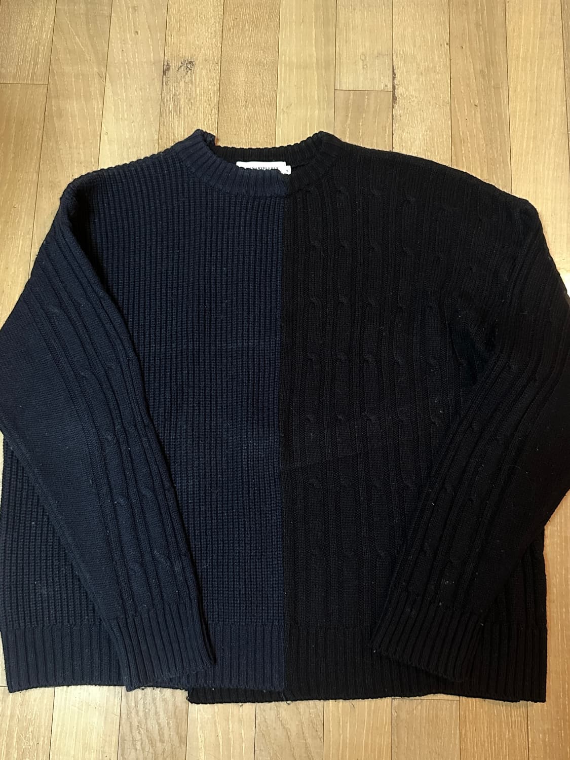 오디너리피플 네이비&블랙 컬러 스웨터 Free 상품이미지8