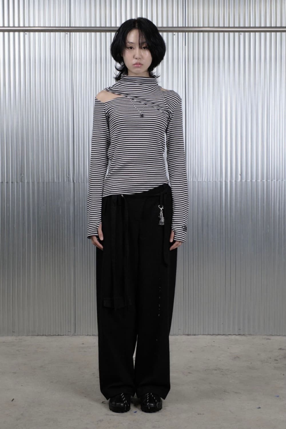 데비어퍼 하프넥 스트라이프 상품이미지1