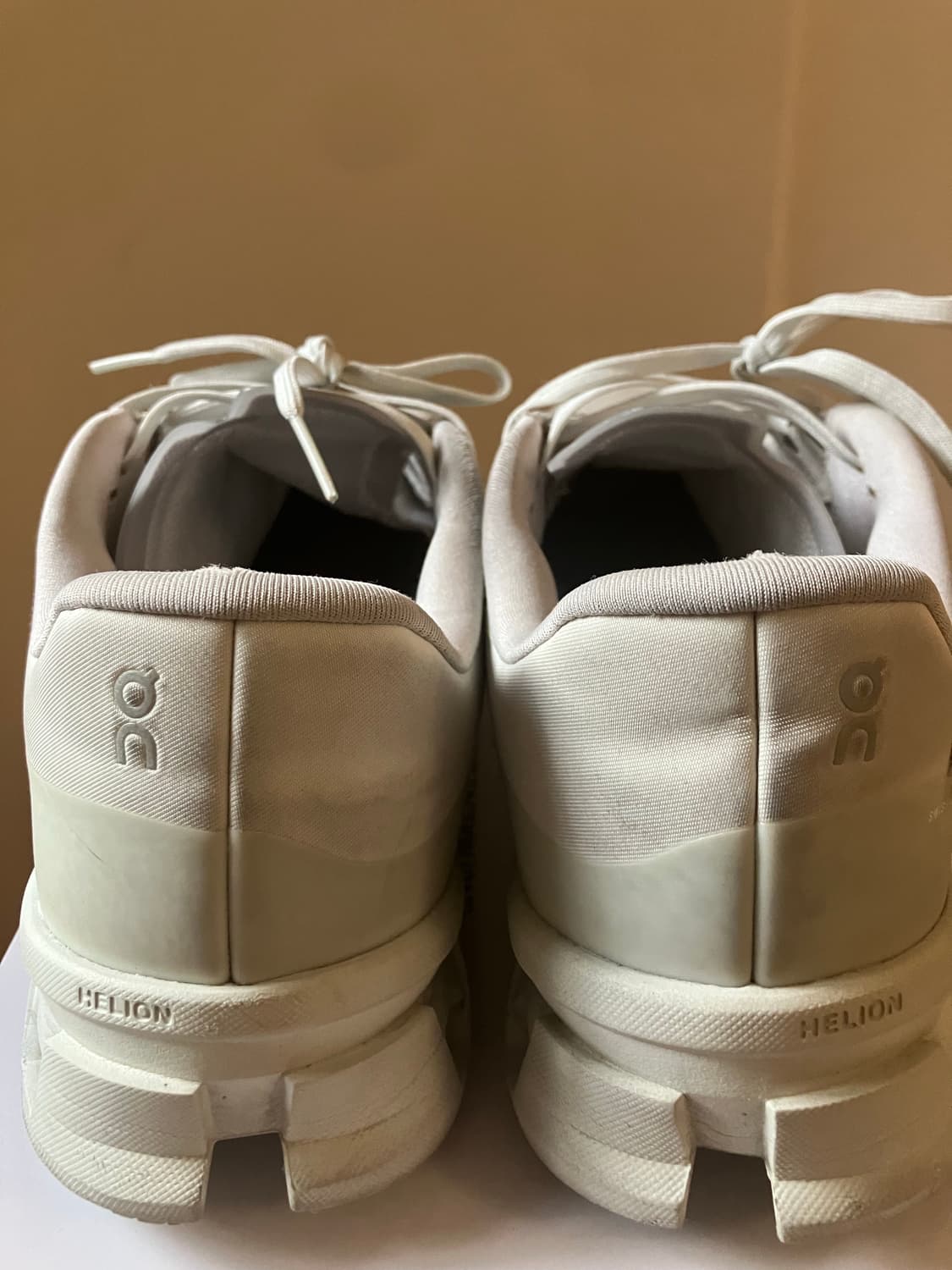 파프 온 러닝 클라우드 몬스터 2 베이퍼 프로스트 상품이미지7