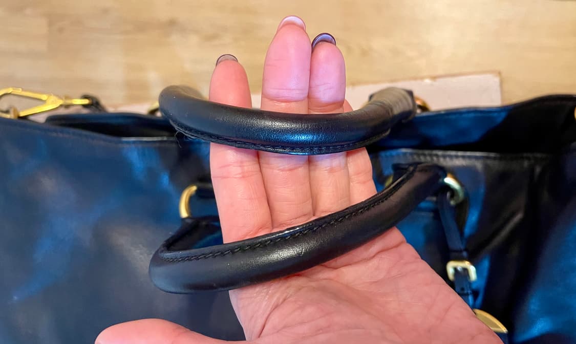 프라다 Prada BN1713 블랙 소프트 카프 금장 로고 투웨이 백 상품이미지7