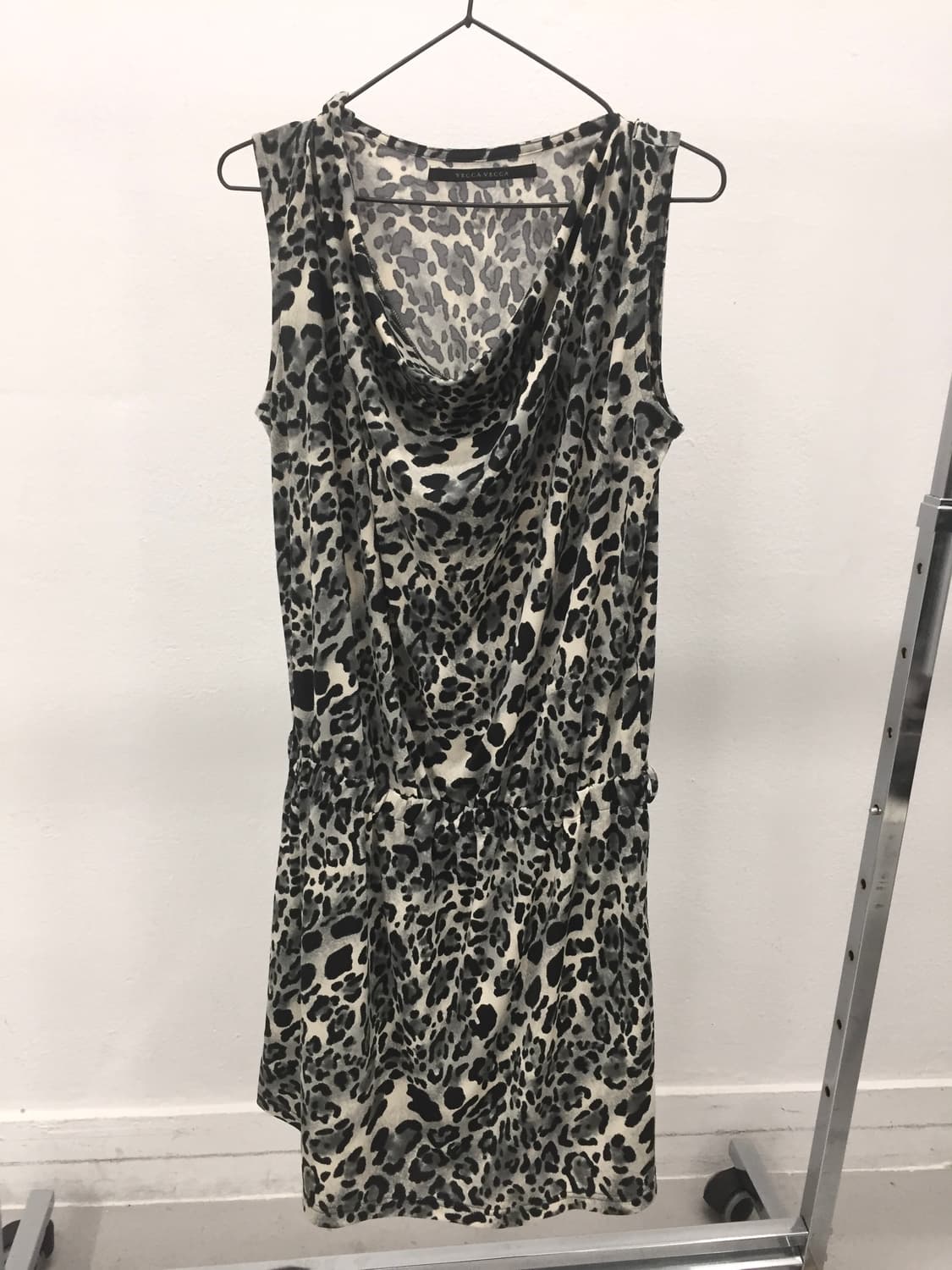 Leopard drape one-piece   상품이미지1