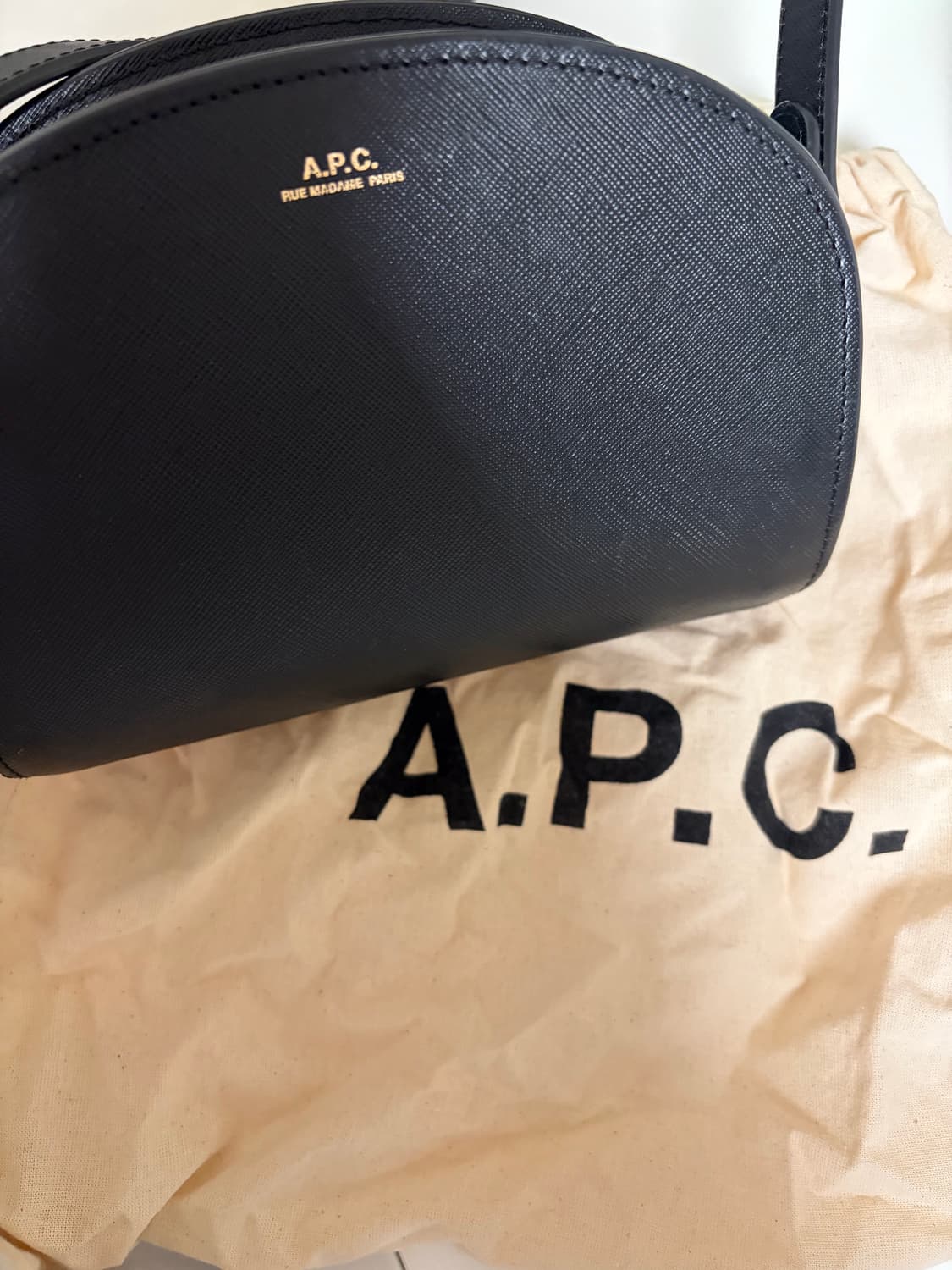 아페쎄 하프문백 상품이미지1