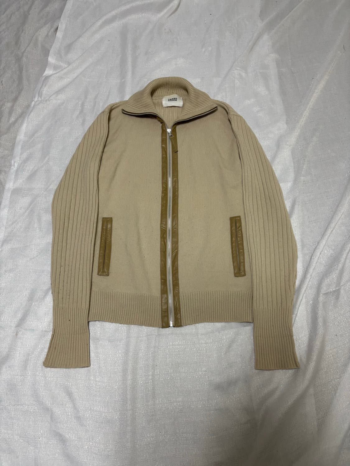 “Takeo Kikuchi” Beige Minimal Mood Knit  상품이미지5