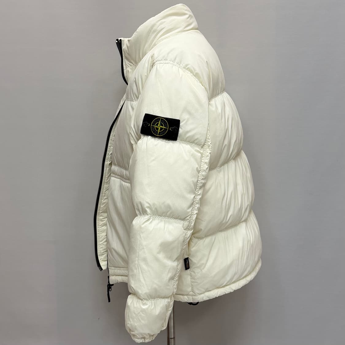 스톤아일랜드 매트 립스톱 코듀라 패딩 ( 105~110 ) 상품이미지2