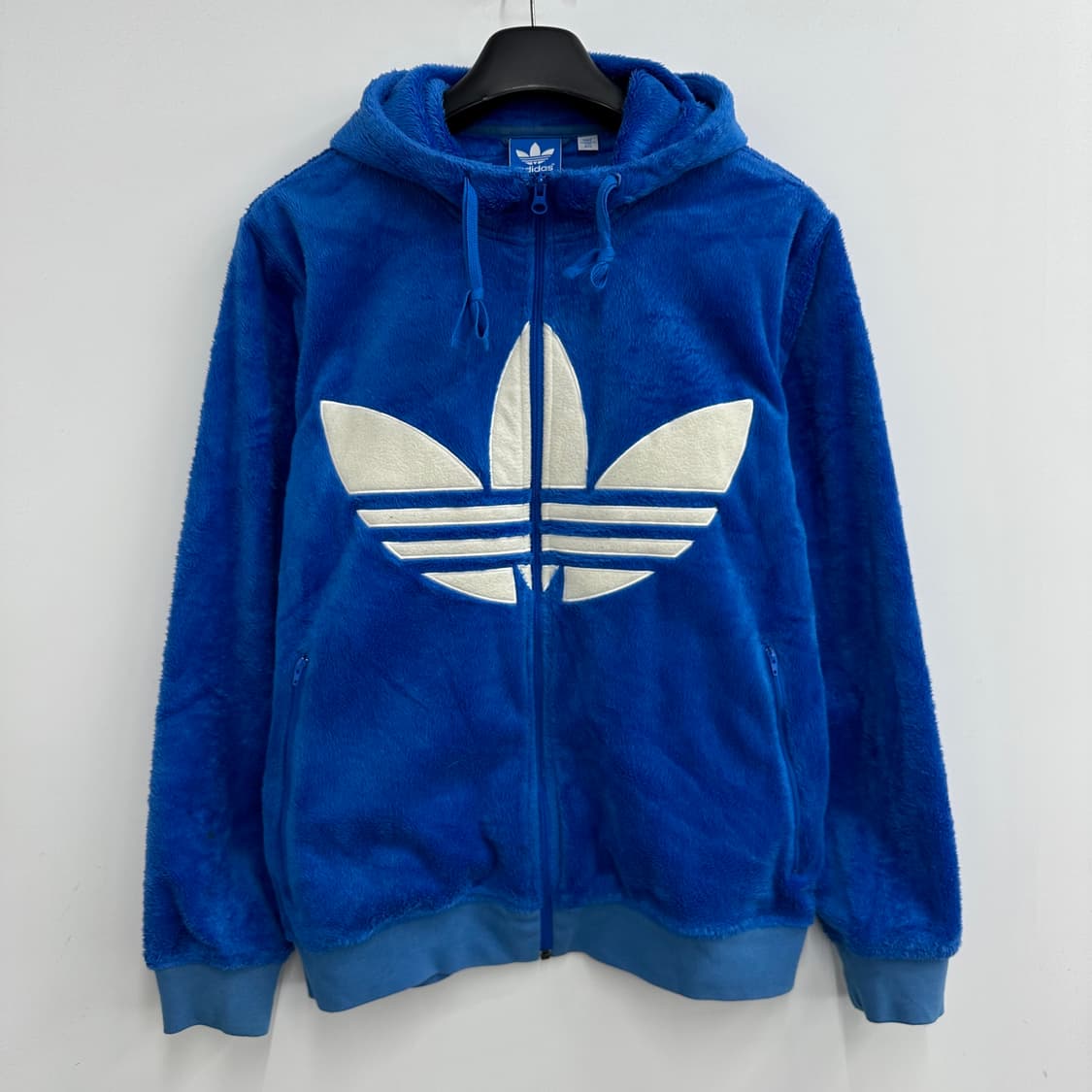 105 아디다스 빅로고 남자 털 후리스 후드집업 상품이미지1