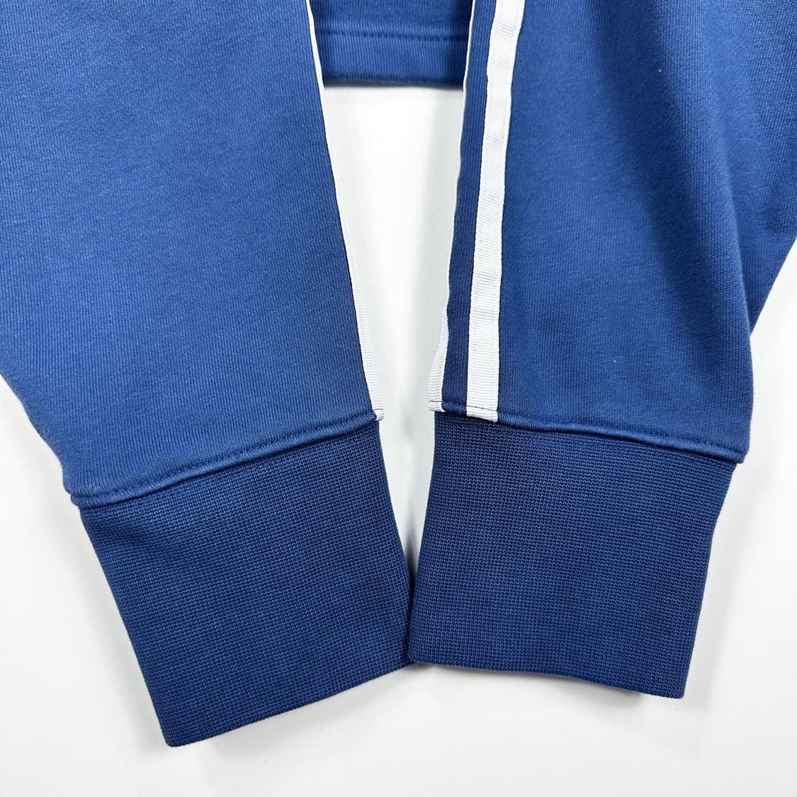 아디다스 트레포일 삼선 크롭 후드티 (M 여성추천) 상품이미지3