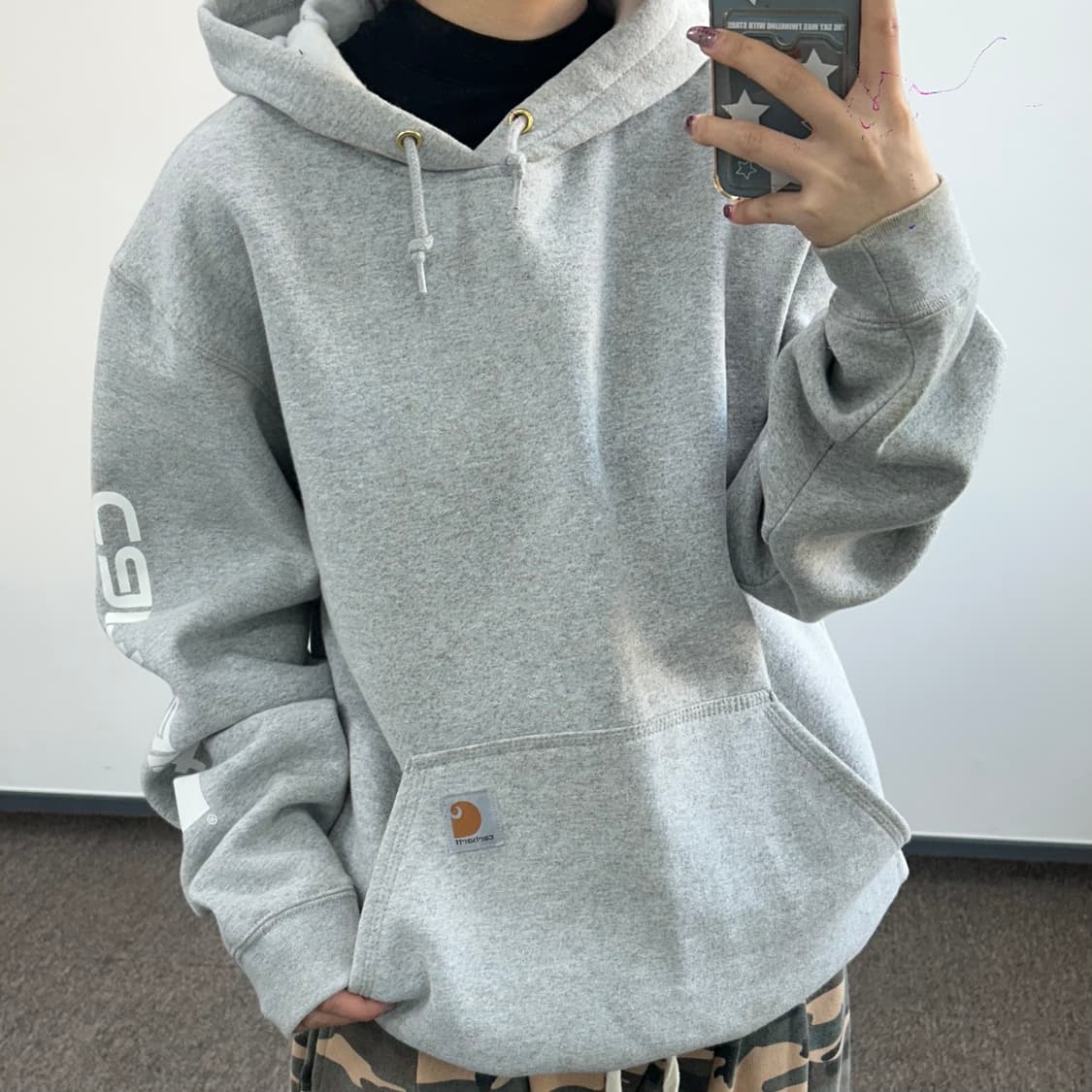 Carhartt 칼하트 사이드 로고 그레이 후드티 상품이미지2