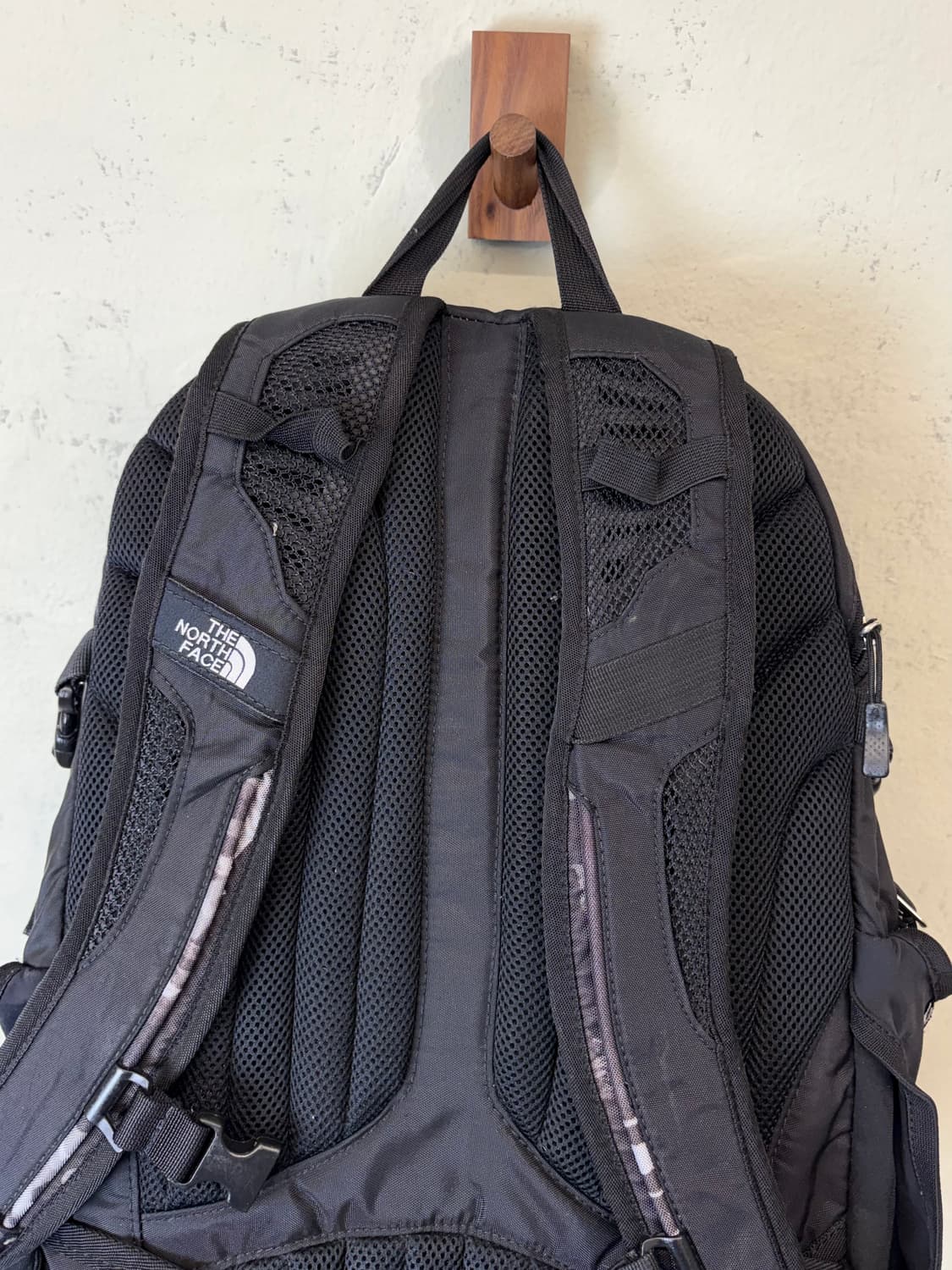 노스페이스 서지 백팩 블랙 카모 상품이미지7