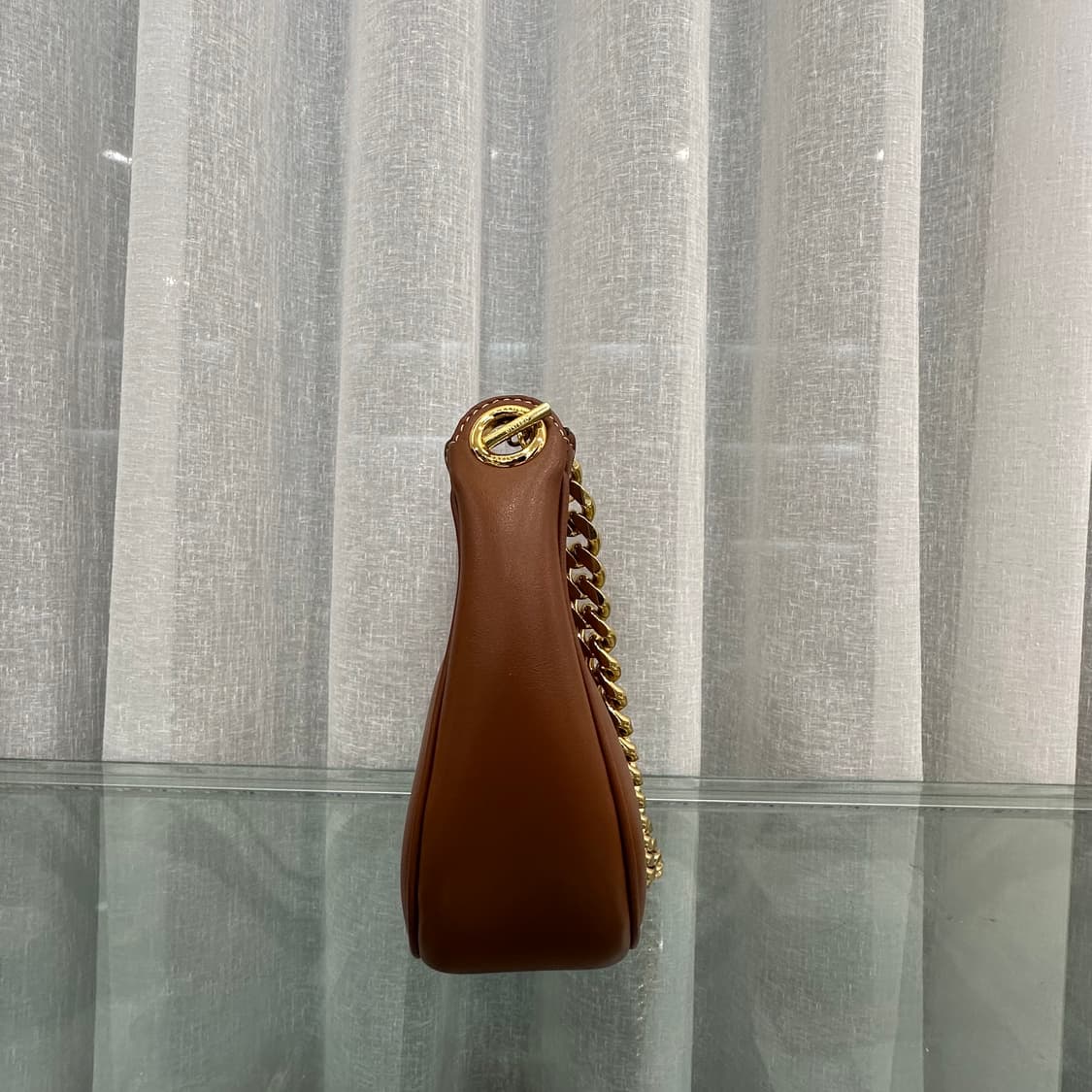 셀린느 아바백 체인 숄더백 미디움 상품이미지4