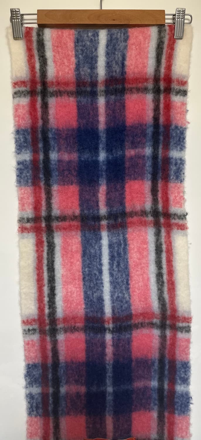 비비안웨스트우드 체크 모헤어울머플러 핑크 네이비 남여공용 상품이미지4