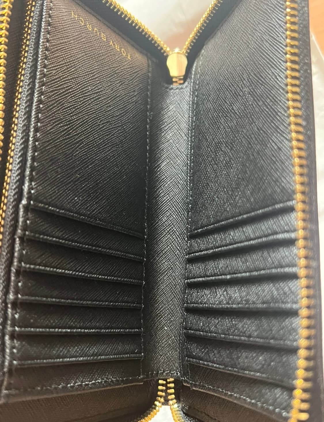 토리버치 에머슨 블랙 중지갑 상품이미지2