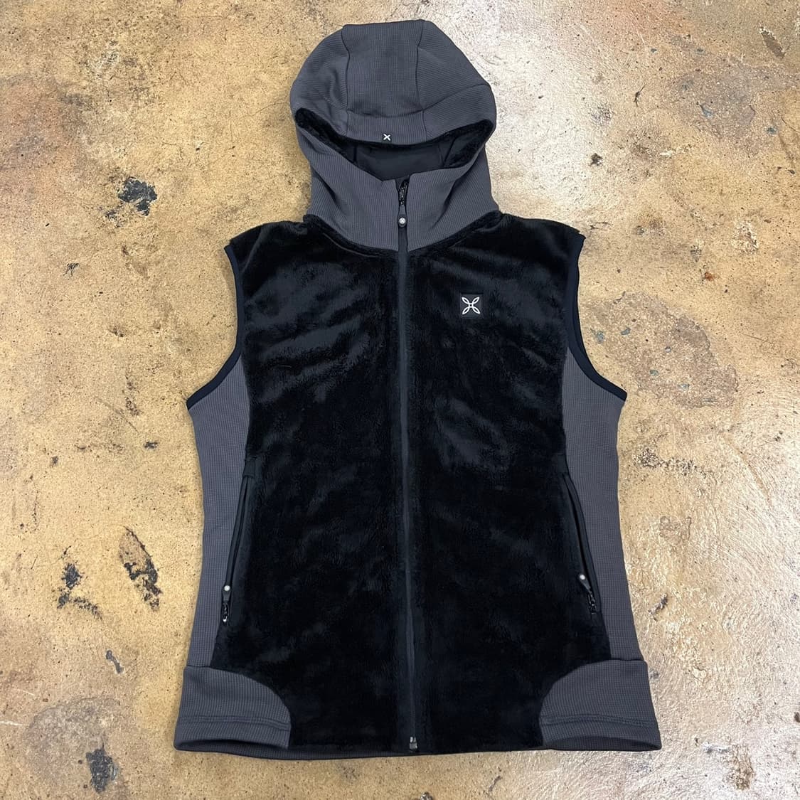 [정품/M] 몬츄라 블랙 벨벳 후드 조끼 b14 상품이미지2