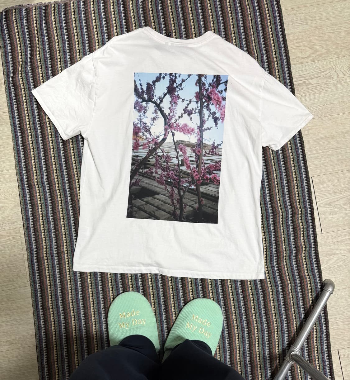 피어오브갓 에센셜 플라워 반팔 티셔츠 상품이미지2