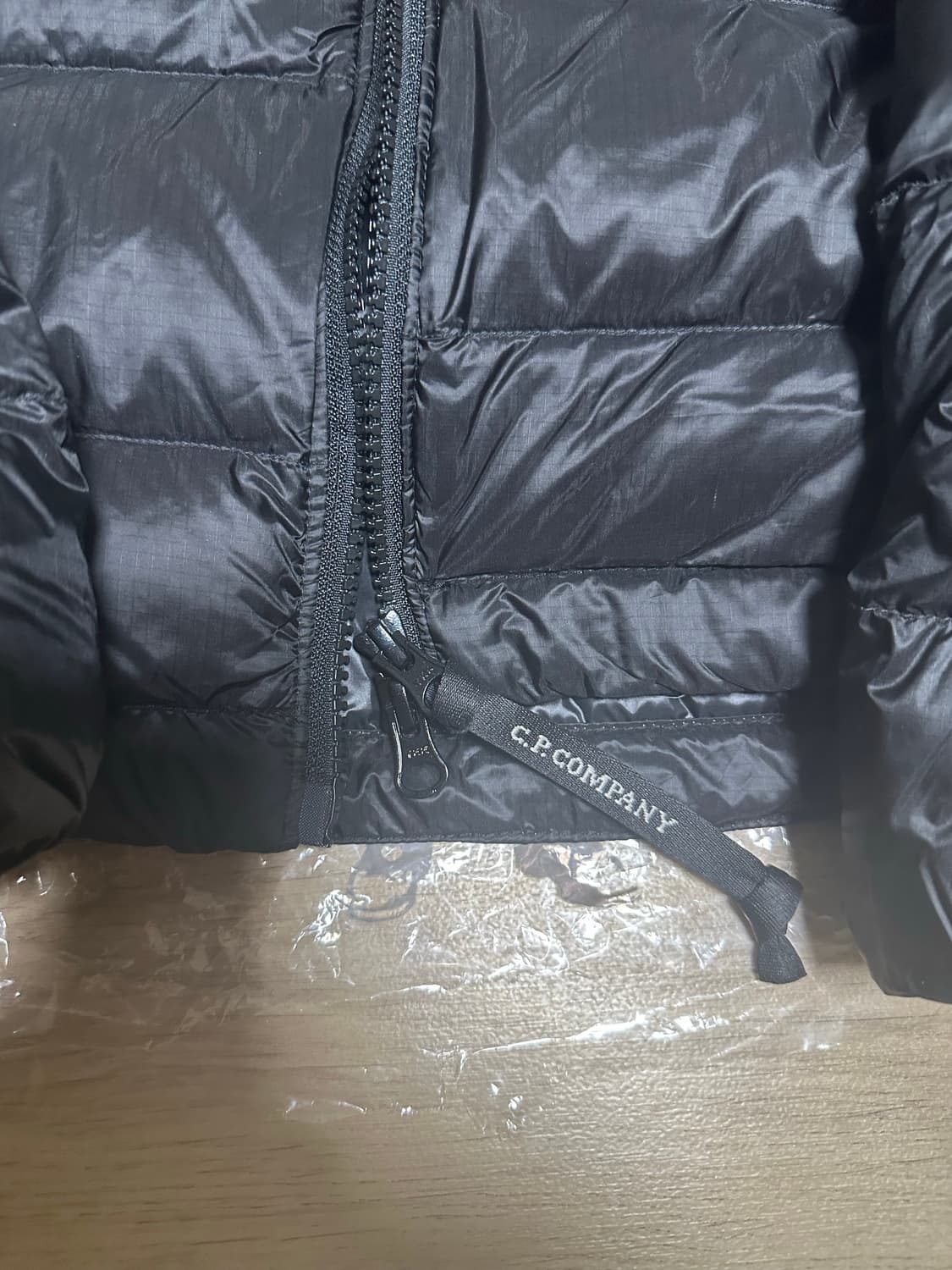 Cp컴퍼니 dd쉘 패딩 블랙 L 상품이미지3