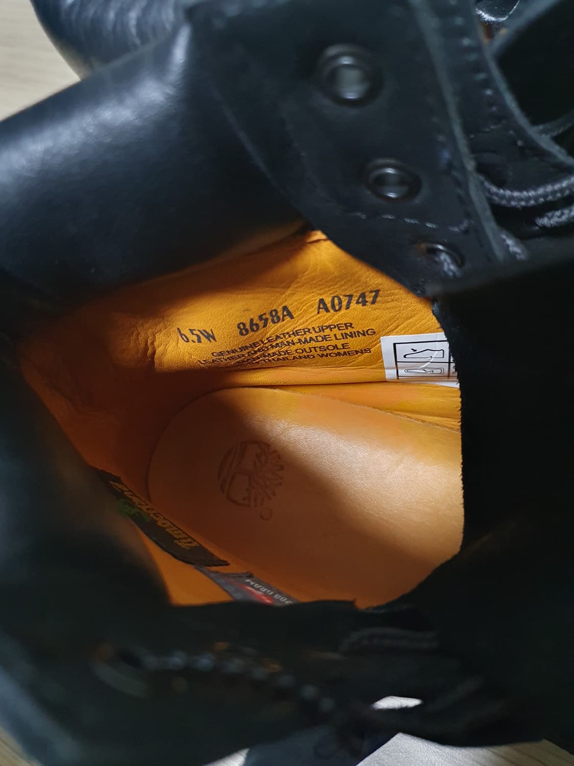 팀버랜드 6인치 프리미엄 부츠 235 상품이미지10