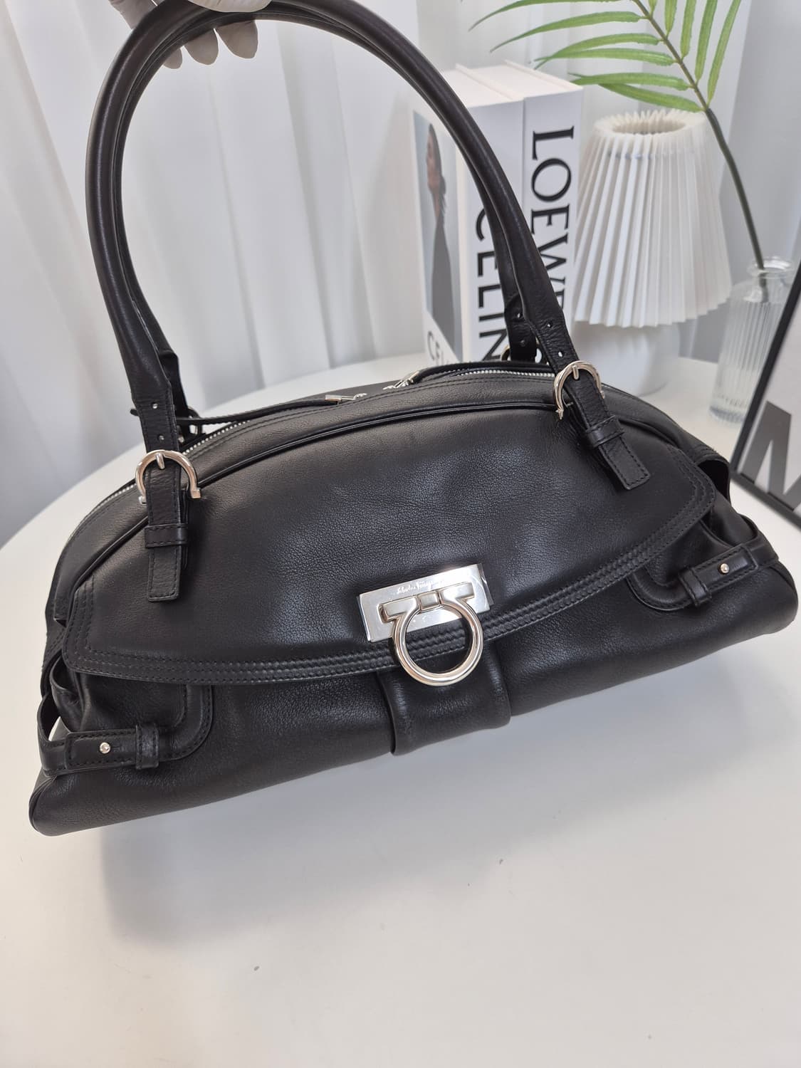 페라가모 간치니 토트백 상품이미지2