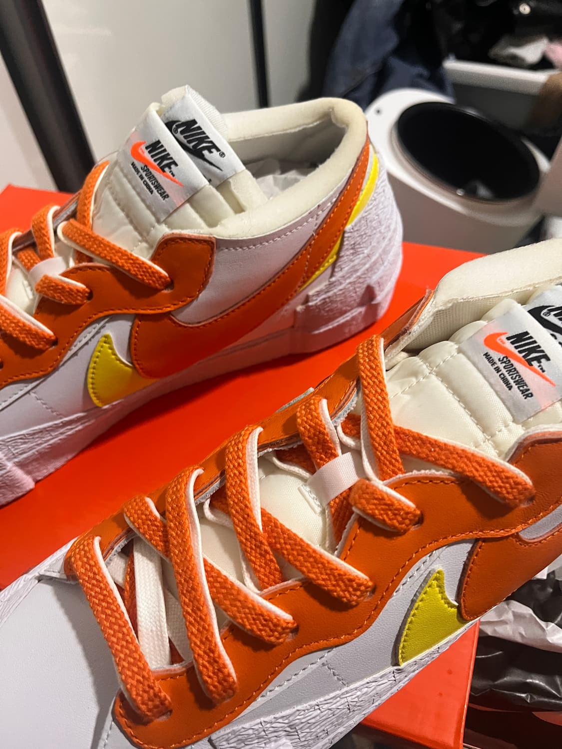 나이키 블레이저 로우 사카이 화이트 마그마 오렌지 상품이미지3