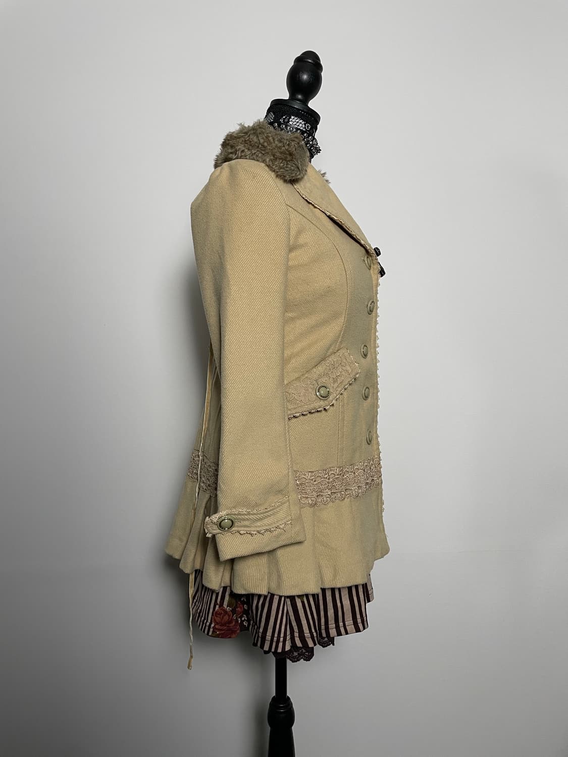 AXES FEMME 엑시즈팜 라떼 갸루 코트 상품이미지9