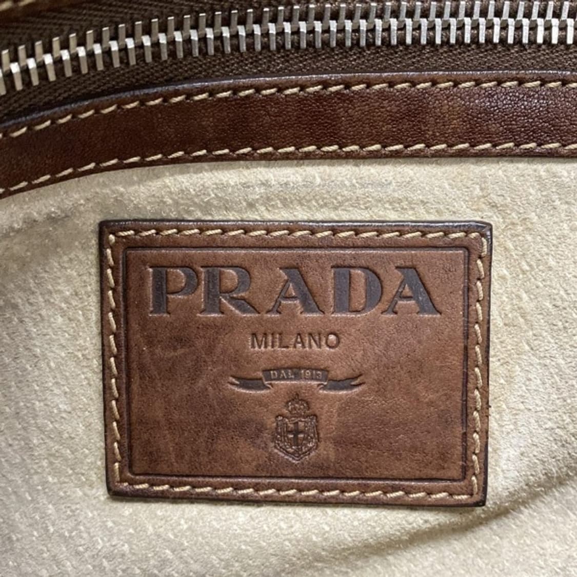 프라다 캔버스 버클 가죽 토트백 상품이미지7