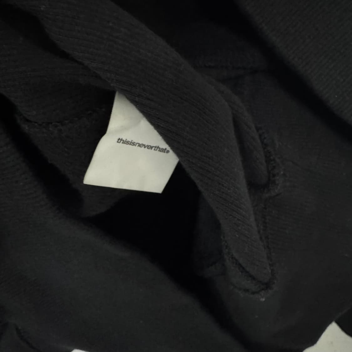 디스이즈네버댓 자수로고 카라 맨투맨 상품이미지4