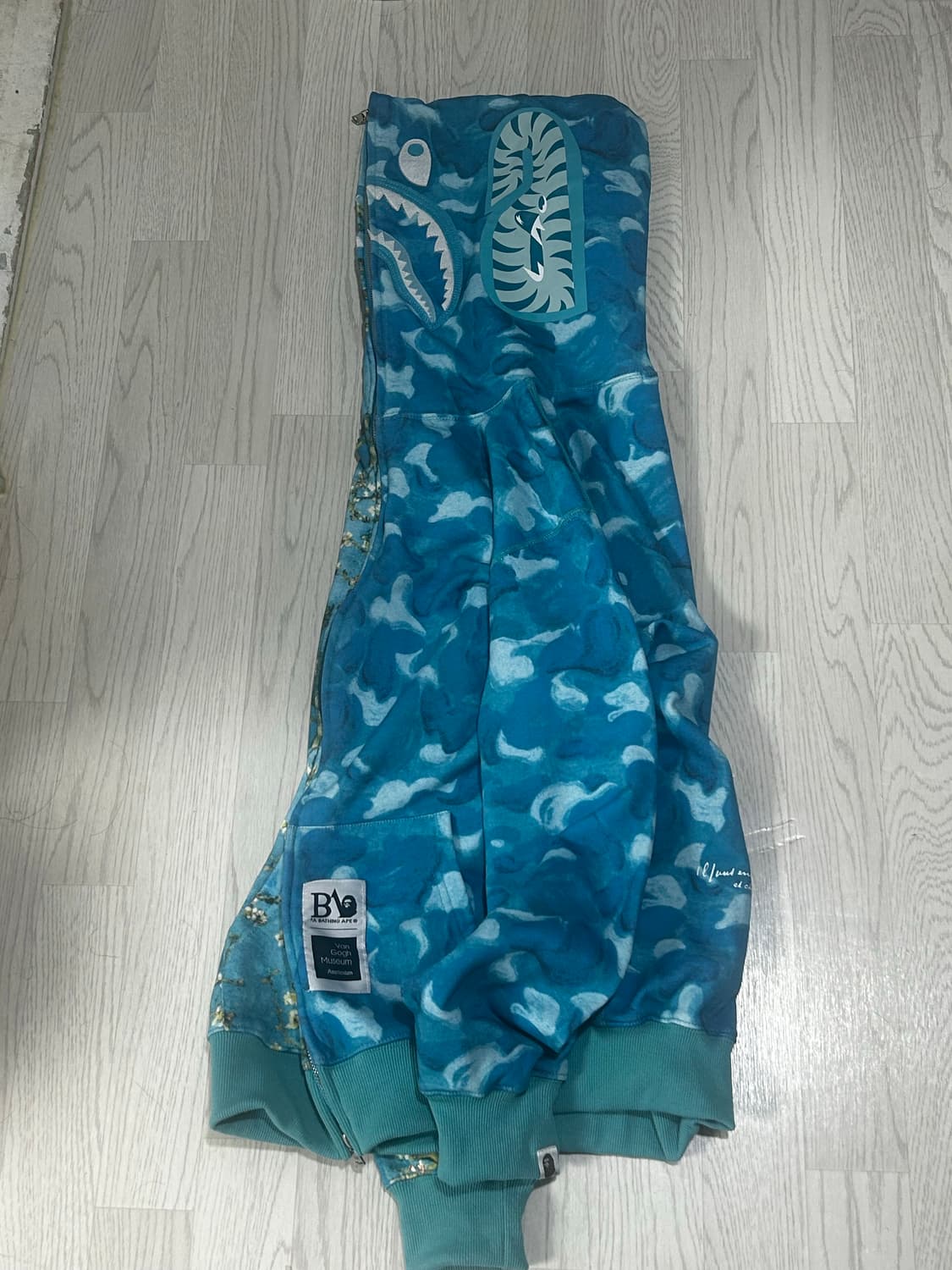 베이프 X 반고흐 후드집압 상품이미지4