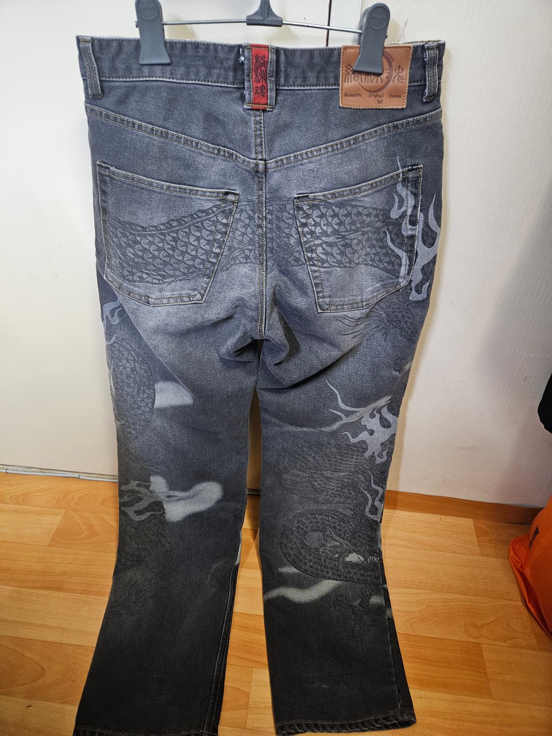 32) 카라쿠리 타마시이 흑룡 워싱 데님 팬츠 상품이미지2