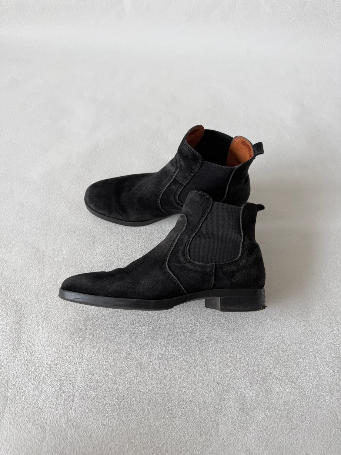 [245]쿠에른(CUEREN) 스웨이드 첼시부츠 상품이미지1