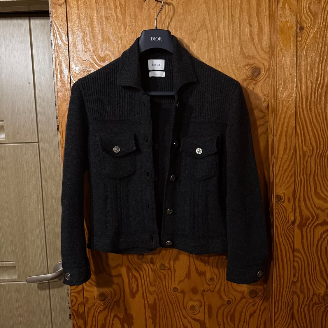 배리(Barrie) 캐시미어 자켓 판매 합니다. 상품이미지4