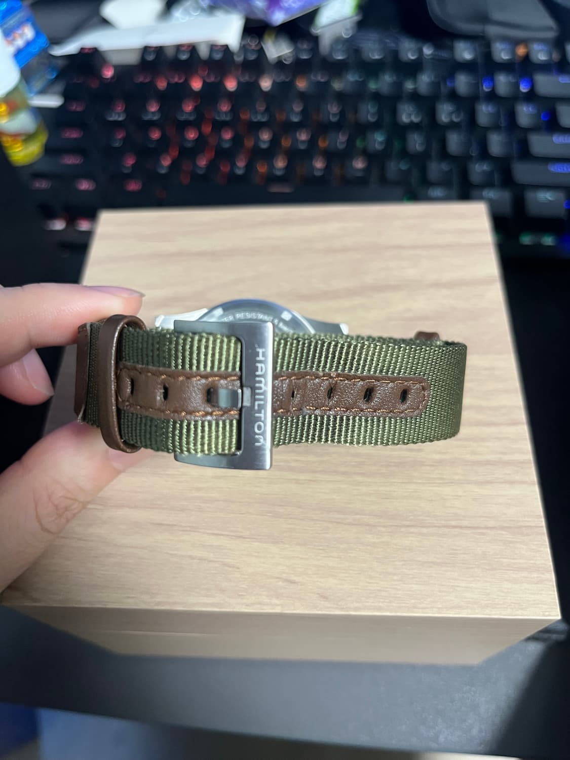 해밀턴 카키 필드 메카니컬 38mm 나토 스트랩 그린 상품이미지4